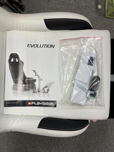 プレイシート エボリューション Playseat Evolution ホワイト
