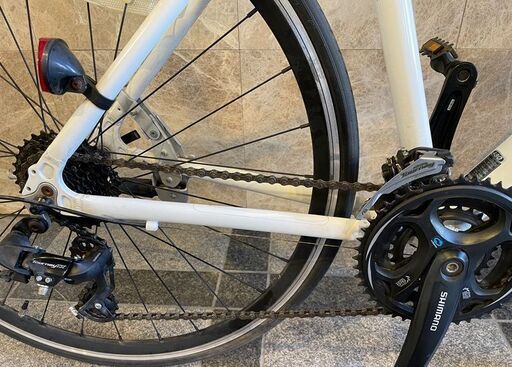 TIGORA-クロスバイク 大幅値引き‼️ほぼ新品‼️TIGORA 27インチ クロス