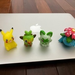 ポケモン　ピカチュウ、ニャオハ、フシギバナ