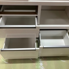 値下げ！食器棚(スライド棚、コンセント付)