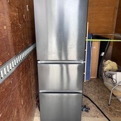極美品 知多市 2023年 冷蔵庫 286L