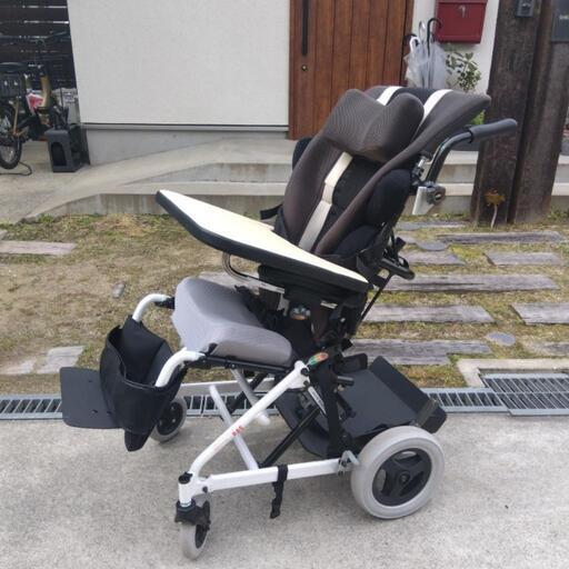 子供用車椅子　バギー