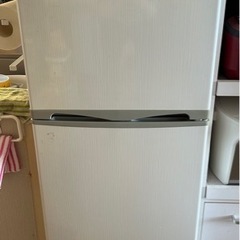 冷蔵庫　冷凍庫　2ドア　138L