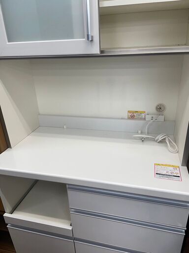 リサイクルショップどりーむ鹿大前店　No8783 パモウナ　キッチンボード　食器棚　白　セパレート　コンセント付き リサイクルショップどりーむ鹿大前店 No8783 パモウナ キッチンボード