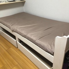 ベッドフレーム　　収納付きシングルベッド　無料