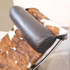 IDC OTSUKA(大塚家具)で取り扱われていたLe Corbusier(ル・コルビュジェ)デザインLC4 シェーズロング 。ミッドセンチュリーモダンを代表するデザイナーズ家具/リプロダクト品