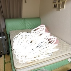 【急募】家具 ベッド クイーンサイズベッド