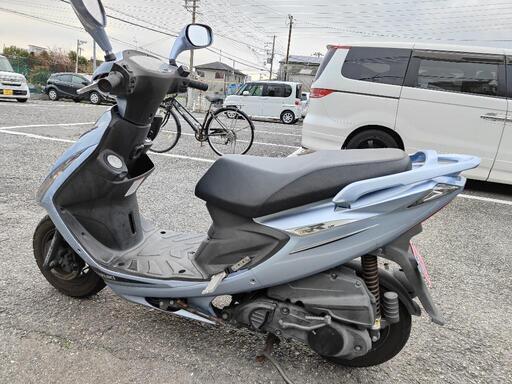 スズキ GSR125 キャブ車 外装ボロい スズキ GSR125 キャブ車 外装ボロい スズキ GN125 GN125H キャブ車・赤