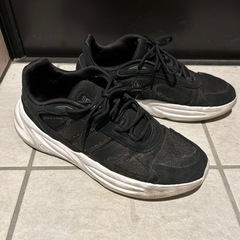 adidas ランニングシューズ Ozelle 28.5センチ