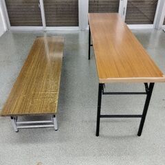 会議用テーブル（2つ）