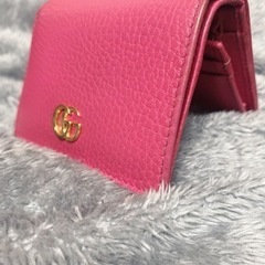 🩵GUCCI  二つ折り財布 ピンク 美品🩵