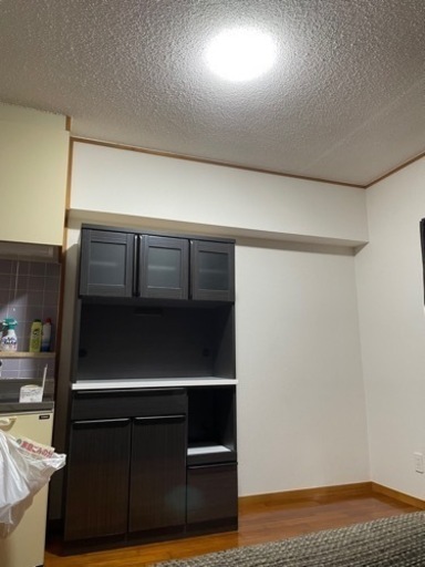 キャンセル出ました　食器棚