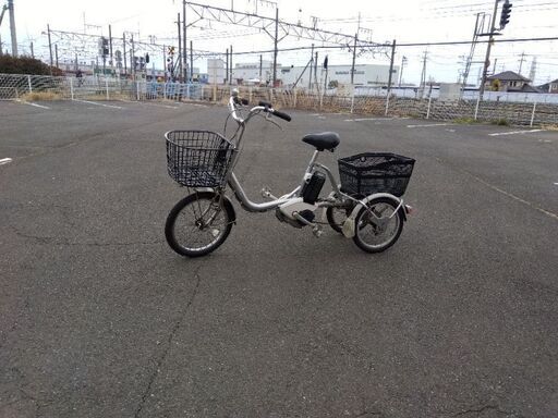 ブリヂストン　アシスタ　電動三輪自転車