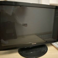 42V型テレビ　2011年製