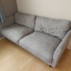 ソファ - Comfortable gray sofa