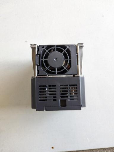 三相インバーターパソコン PCパーツ