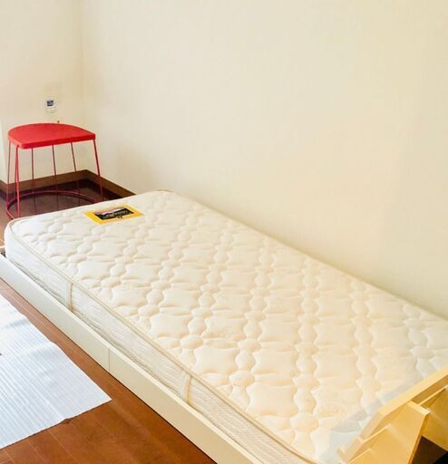 定価16万円　シモンズベッドマット