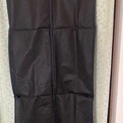 黒　不織布衣装ケース:未使用:ワンピースやロングコートなど丈の長...