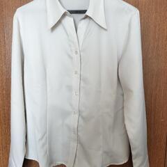 白系のブラウス ☆ スキッパー  長袖シャツ ＬL  新品未使用