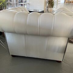 チェスターフィールドソファ 1人掛け ホワイトレザー(総革張り)