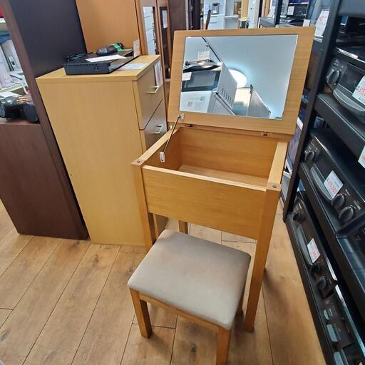 無印良品のドレッサーデスク