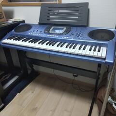 鍵盤が光る電子ピアノ★CASIO★LK-160PC