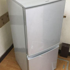 冷蔵庫 ¥3000 引き取り限定　日程に縛りあり