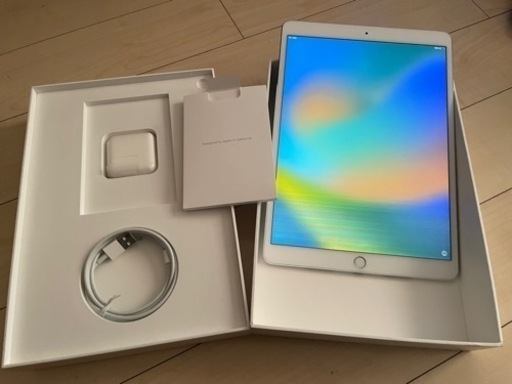 SIMフリー Apple iPad Pro 10.5インチ　Wi-Fi+Cellularモデル　64GB シルバー