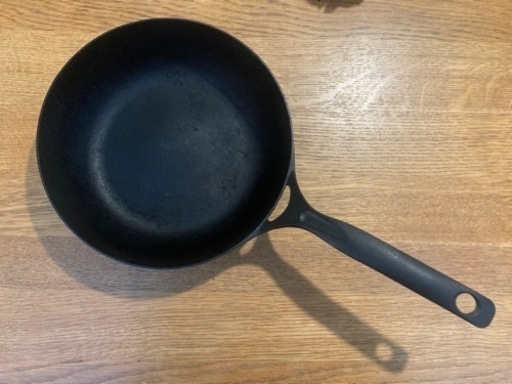 岩鉄鉄器　ダグタイルパン　24深型