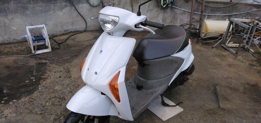 ⭐スズキレッツ５　白　CA47A　外装新品　レア車？　原付バイク