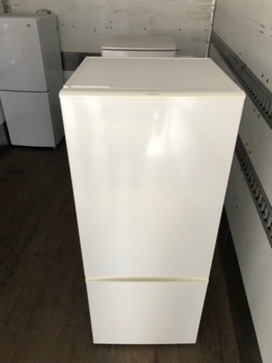 福岡市内配送無料　AQUA アクア AQR-18F(W) [冷蔵庫 (184L・右開き) 2ドア