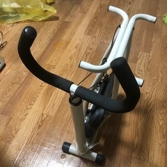 レッグスライダー　トレーニング器具