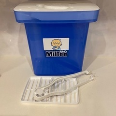ミルトン専用容器　と母乳パッド