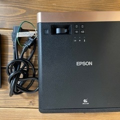EPSON EF-100B　プロジェクター　ブラック