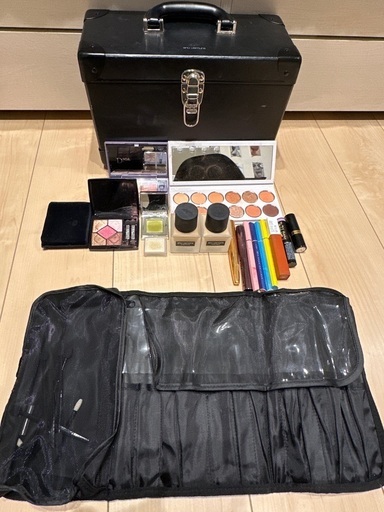 決定　shu uemura メイクボックス