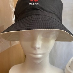 チェリー刺繍リバーシブルハット服/ファッション 小物 帽子