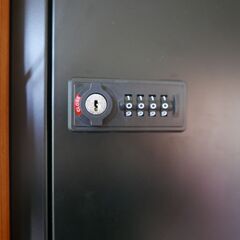 ロッカー　黒　ブラック　４段　ラクラク収納　軽量　