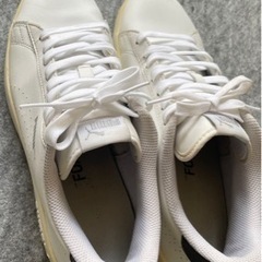 PUMA スニーカー靴