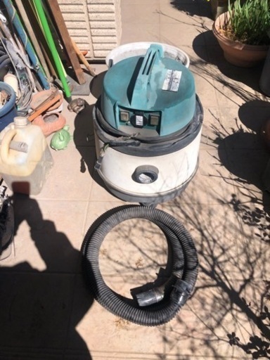 マキタ　乾湿業務用掃除機　ベビーサンダーホース