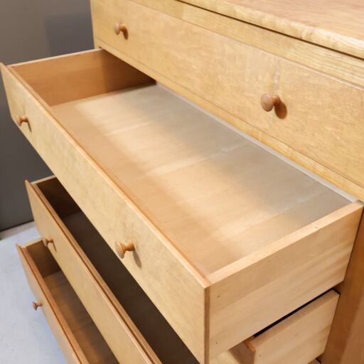 KITANOSUMAISEKKEISHA(北の住まい設計社)のメープル無垢材 5段チェスト  