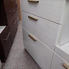 【ダイニングボード】ダイニングボード 食器棚 レンジボード キッチンボード 3枚扉:ホワイト