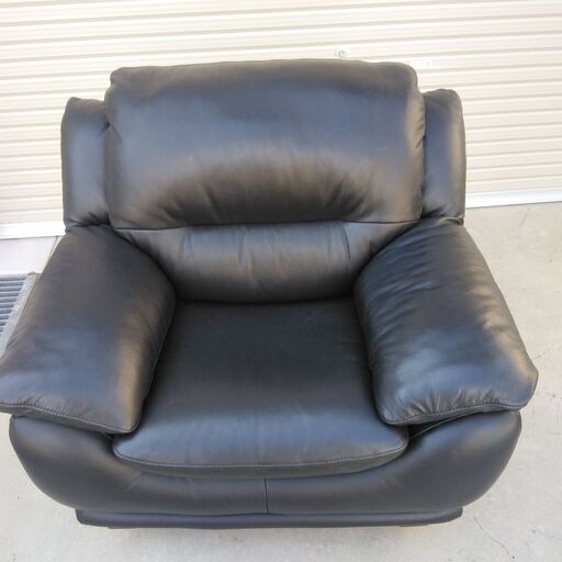 2703【高級】大塚家具 黒 １人掛けソファ チェア 本革 ブラック 参考売価約15万円