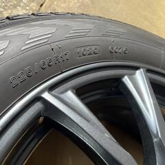 スノータイヤ　ヨコハマ　ハリアーに使用　車のパーツ タイヤ、ホイール