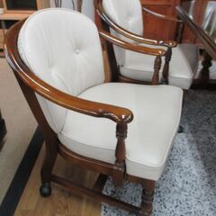 R208 KARIMOKU カリモク コロニアル ダイニング５点セット キャスター付チェア Used・美品