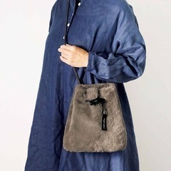 ◆新品未使用◆リンネル付録◆ふんわりファーの２way巾着バッグ