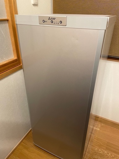 【最終値下げ！】三菱ノンフロン冷凍庫　121L 説明書付き