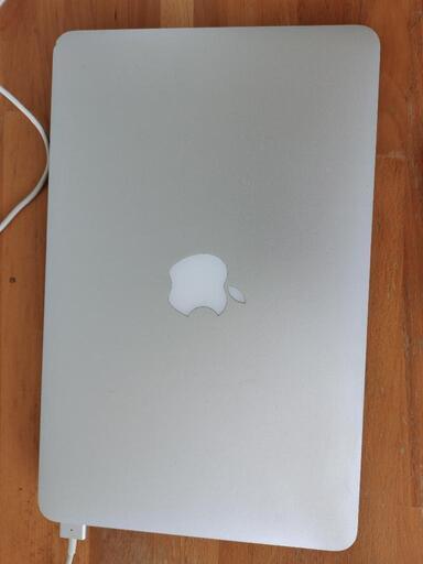 ノートパソコン Macbook air