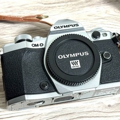 家電 カメラ ミラーレス OLYMPUS オリンパス omd レ...