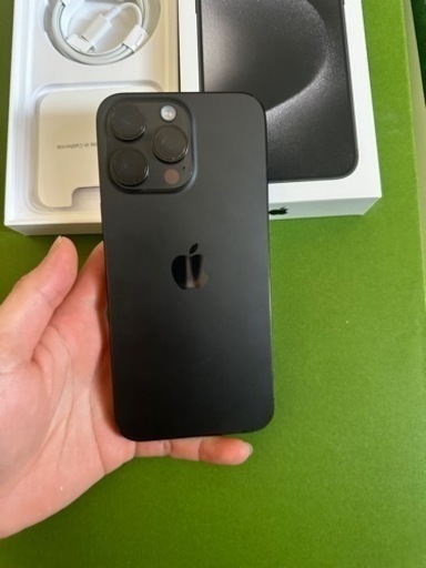 Apple 国内版 【SIMフリー】 iPhone 15 Pro Max 256GB ブラックチタニウム MU6P3J/A