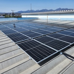 太陽光発電パネル設置 - 建築